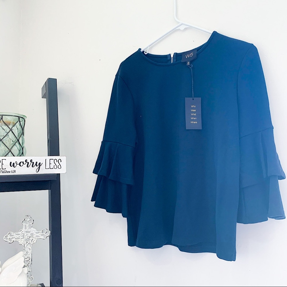 🖤 W5 NWT top/ medium